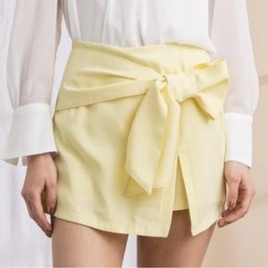 Eubanks Skort in Yellow, Size Large